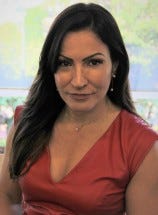 Débora Cristina Fernandes Ananias Alves Ferreira